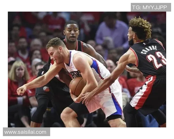 快船主场击败开拓者，将系列赛扳平——勇者无畏，信念无价