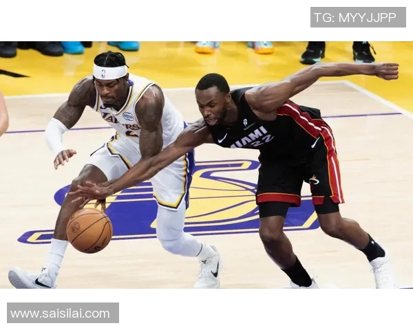热火与湖人激战正酣NBA季后赛精彩对决引发球迷热议 热火与湖人激战正酣NBA季后赛精彩对决引发球迷热议